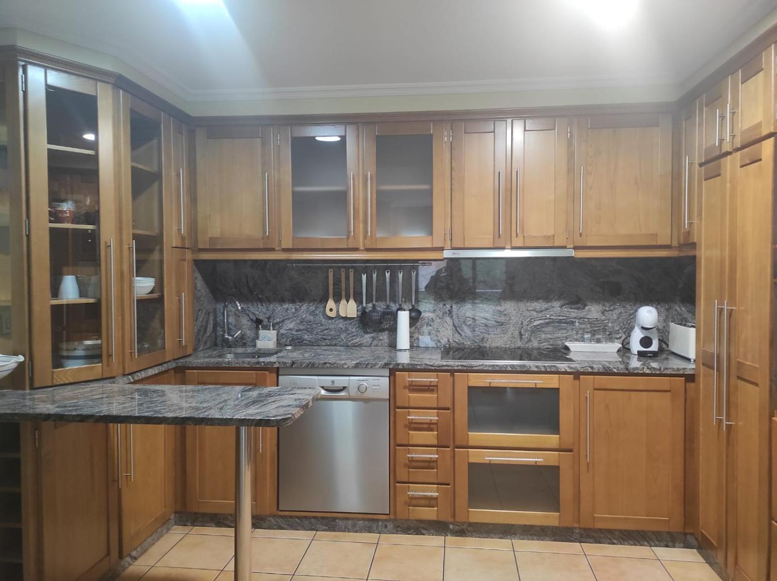 Pedaporta Apartment Комбаро Екстериор снимка